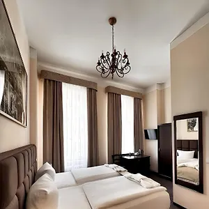 Upper Kurfuerstendamm Otel Berlin