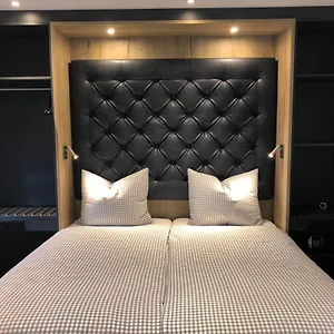 Deluxe Otel Münih